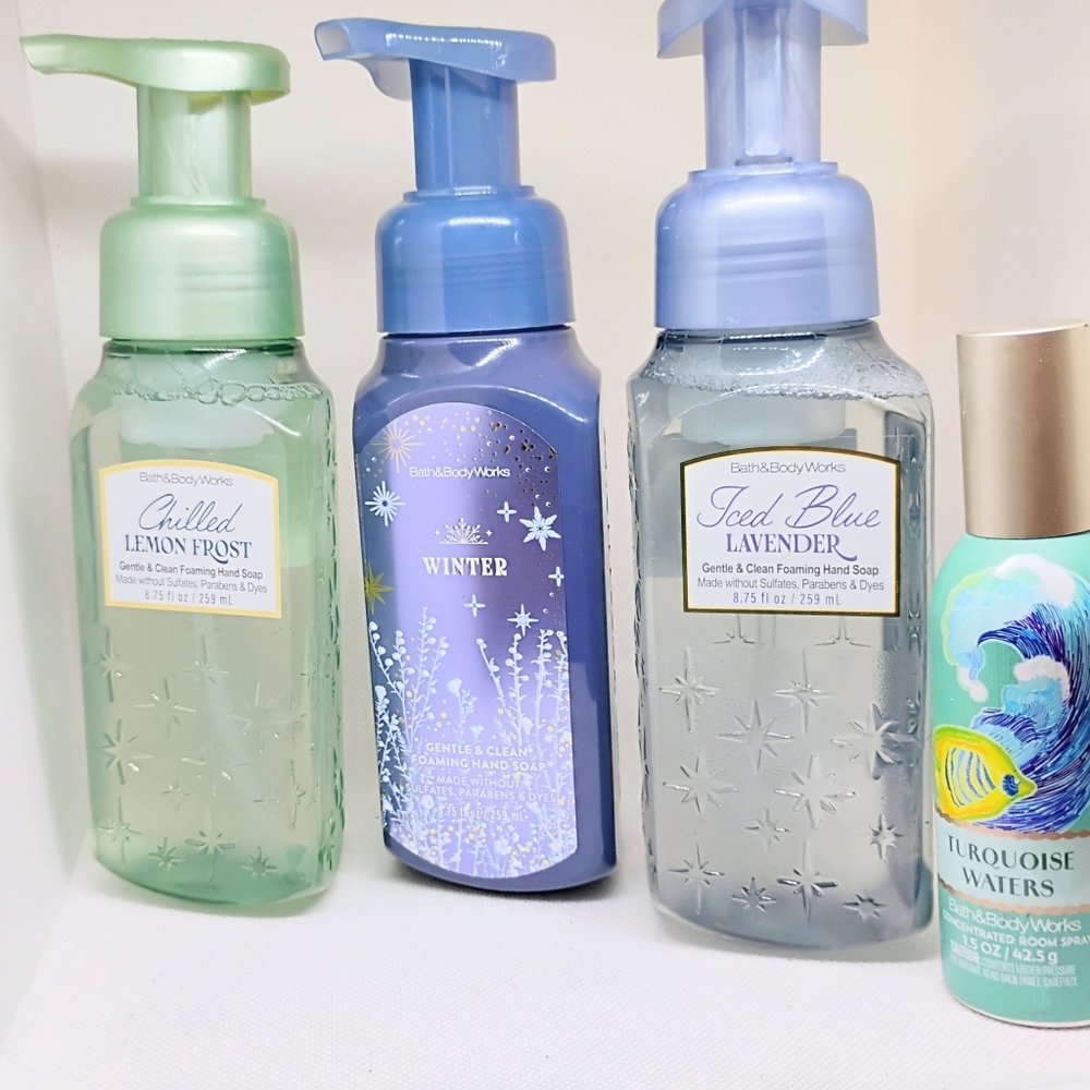 Bath & Body Works Bathroom Spray & Foaming Hand Soap Holiday Scents(PICK ANY 5!) - Picture 3 of 5
